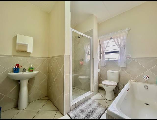 2 BEDROOM PROPERTY TO RENT IN BRENTWOOD